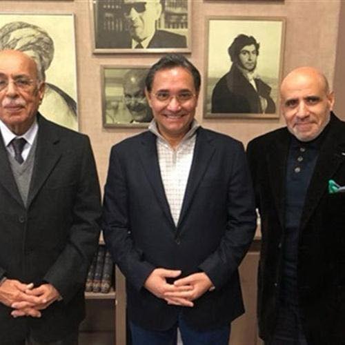 At five in the afternoon, Cairo time (14)