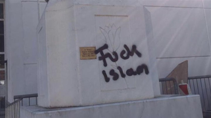 Muslims expressed their sorrow in Germany after 2 mosques being attacked