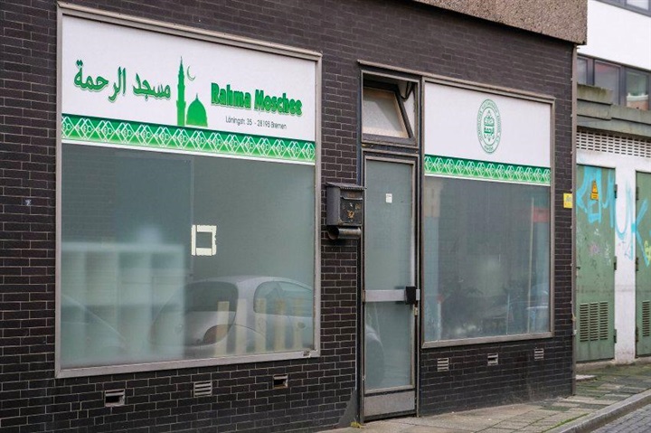 Muslims expressed their sorrow in Germany after 2 mosques being attacked
