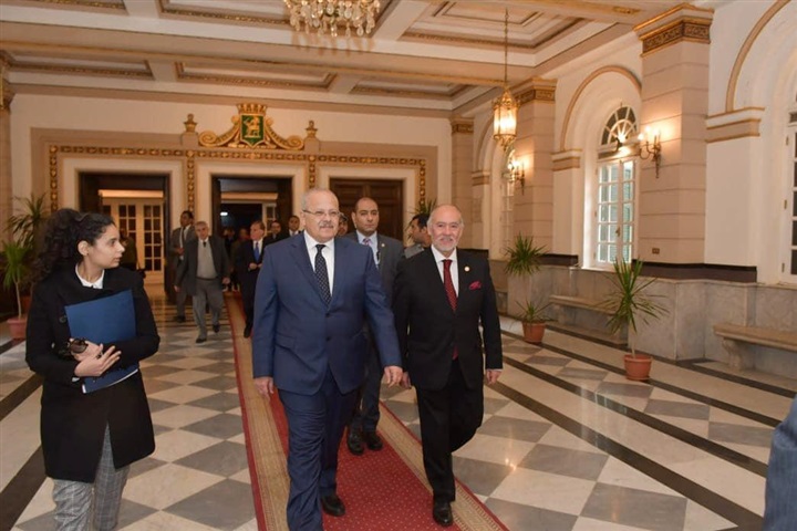 The President of Cairo University meets the Chilean Chamber of Deputies