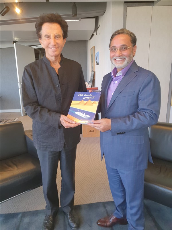 Jack Lang chief of Arab World Institute in Paris receives Abdelrahim Ali to hand him the Suez Canal volume