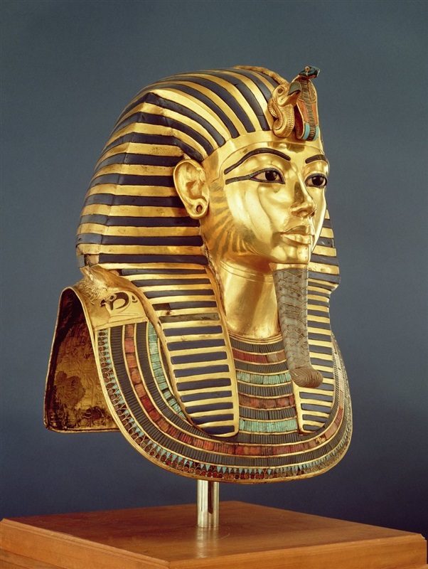 The Secrets of the Golden Mask: Tutankhamun Astonishes the World