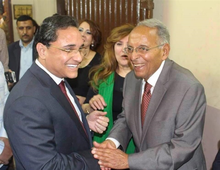 At five in the afternoon, Cairo time (12)