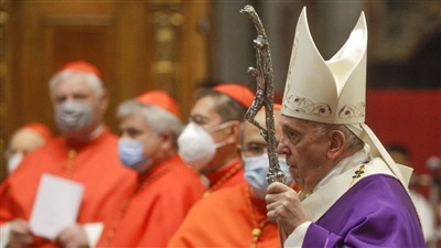 Vatican bars gay