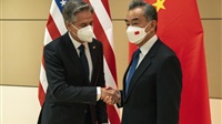 US steps up diplomatic
